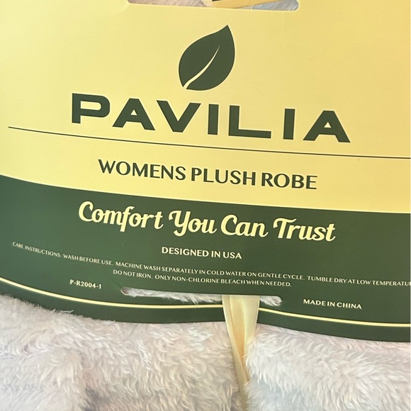 PAVILIA Luxe Fleece Robe in Light Blue - Picture 10 of 10